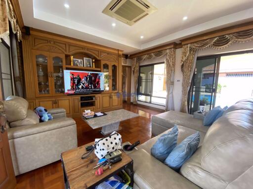 4 Bedrooms House in Grange Park East Pattaya H011051