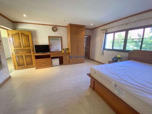 4 Bedrooms House in Grange Park East Pattaya H011051