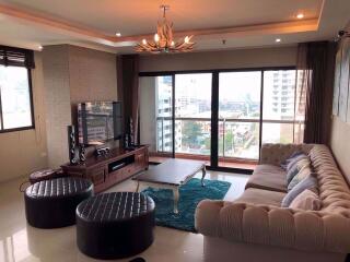 2 bed Condo in Baan Prompong Khlong Tan Nuea Sub District C05609