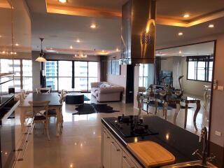 2 bed Condo in Baan Prompong Khlong Tan Nuea Sub District C05609