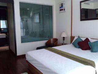 2 bed Condo in The Address Chidlom Lumphini Sub District C05587