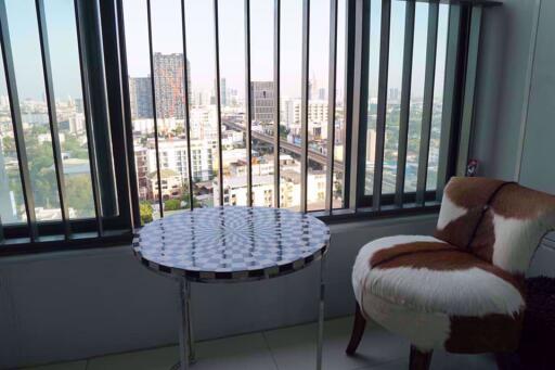 2 bed Condo in Ideo Mobi Sukhumvit Bangchak Sub District C05579