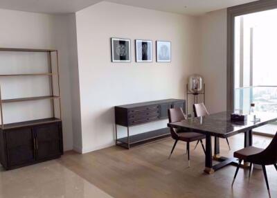 3 bed Condo in Magnolias Waterfront Residences Khlong Ton Sai Sub District C05562