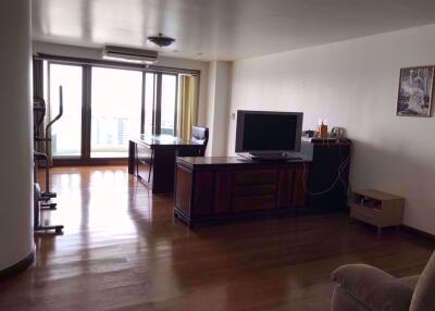 1 bed Condo in State Tower Bang Rak District C0005559