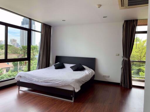 3 bed Condo in Baan Ananda Khlong Tan Nuea Sub District C0005443