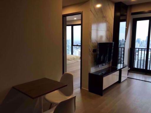 2 bed Condo in Ashton Asoke Watthana District C0005438