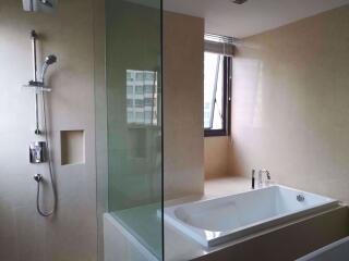 3 bed Condo in Hyde Sukhumvit 13 Khlong Toei Nuea Sub District C0005365