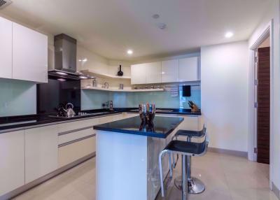 4 bed Condo in Watermark Chaophraya Khlong Ton Sai Sub District C005263