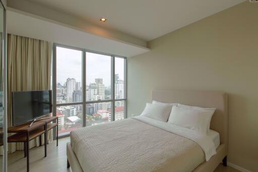 2 bed Condo in The Room Sukhumvit 21 Watthana District C005138