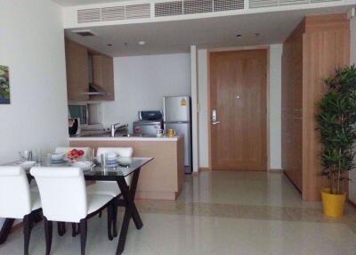 1 bed Condo in The Empire Place Yan Nawa Sub District C005121