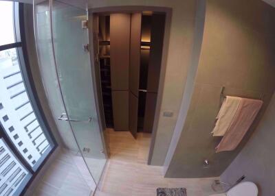 2 bed Condo in The Diplomat Sathorn Silom Sub District C005084