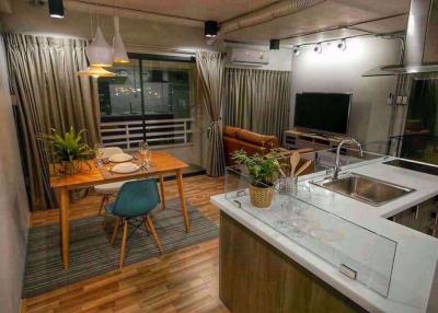 2 bed Duplex in Thonglor Tower Watthana District D005079
