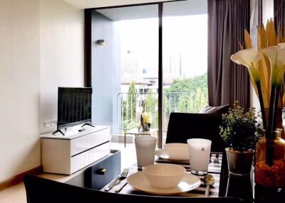 2 bed Condo in Downtown Forty Nine Khlong Tan Nuea Sub District C005024