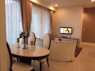 2 bed Condo in Q Langsuan Lumphini Sub District C004981