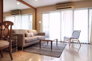 2 bed Condo in Green Point Silom Suriyawong Sub District C004948