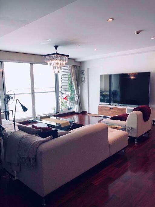 2 bed Condo in Urbana Sukhumvit 15 Khlong Toei Nuea Sub District C004905