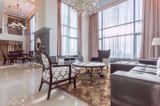 4 bed Penthouse in Circle Condominium Makkasan Sub District P004315