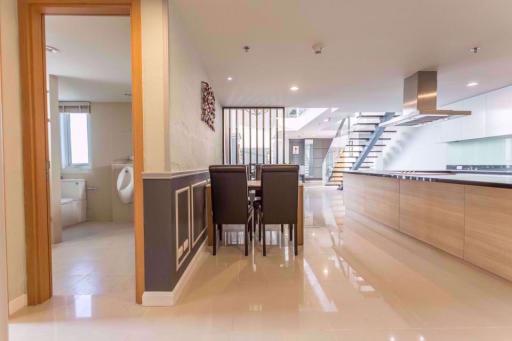 4 bed Penthouse in Circle Condominium Makkasan Sub District P004315