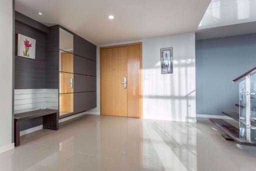 4 bed Penthouse in Circle Condominium Makkasan Sub District P004315