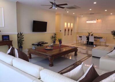 3 bed Penthouse in Baan Sathorn Chaopraya Khlong Ton Sai Sub District P004234