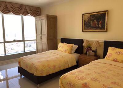 3 bed Penthouse in Baan Sathorn Chaopraya Khlong Ton Sai Sub District P004234