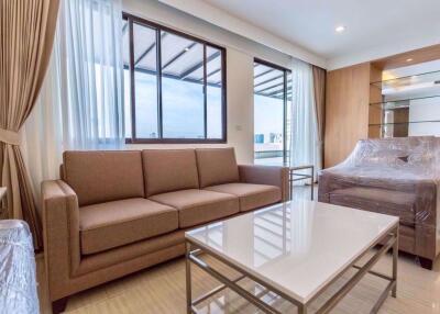 3 bed Duplex in Charoenjai Place Khlong Tan Nuea Sub District D004158