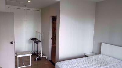 1 bed Condo in Noble Solo Watthana District C004050