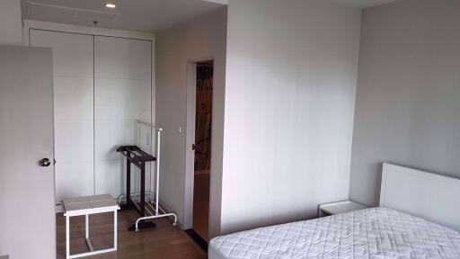 1 bed Condo in Noble Solo Watthana District C004050