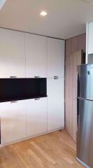 1 bed Condo in Noble Solo Watthana District C004050