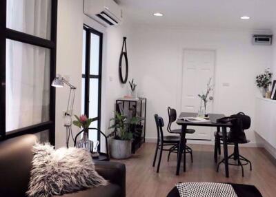 Studio bed Condo in Lumpini Suite Sukhumvit 41 Khlong Tan Nuea Sub District C004011