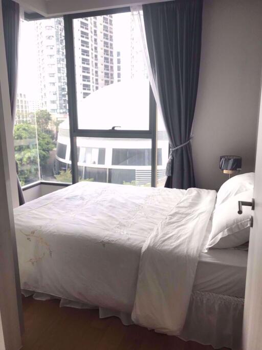 2 bed Condo in The Lumpini 24 Khlongtan Sub District C003426