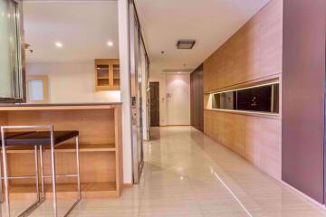 2 bed Condo in Charoenjai Place Khlong Tan Nuea Sub District P002874