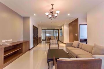 2 bed Condo in Charoenjai Place Khlong Tan Nuea Sub District P002873