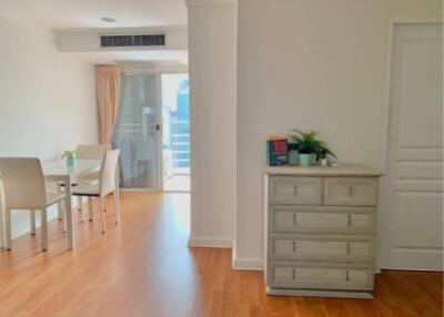 2 Bedrooms 1 Bathroom Size 69sqm. Waterford Diamond Tower for Rent 28,000 THB