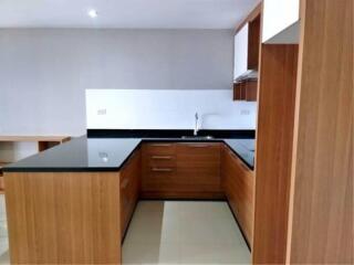 3 bedrooms 2 bathrooms size 121sqm. Waterford Diamond Tower for Rent 55,000 THB