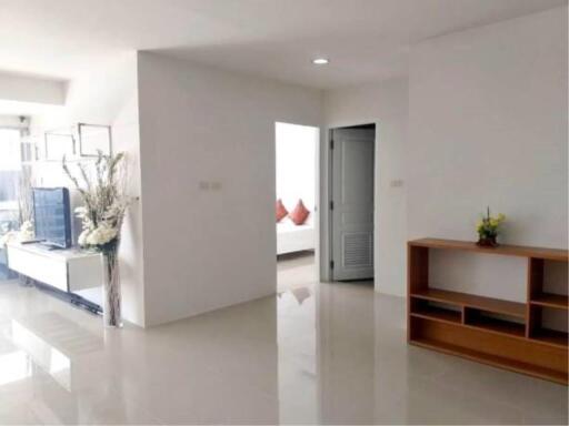 3 bedrooms 2 bathrooms size 121sqm. Waterford Diamond Tower for Rent 55,000 THB