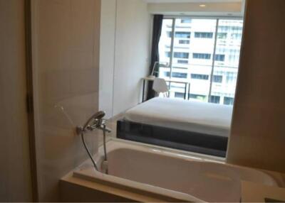 2 Bedrooms 2 Bathrooms Size 70sqm. VIA 31 for Rent 33,000 THB