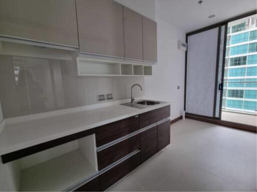 2 Bedrooms 2 Bathrooms Size 85sqm. Supalai Oriental Sukhumvit 39 for Rent 35,000 THB