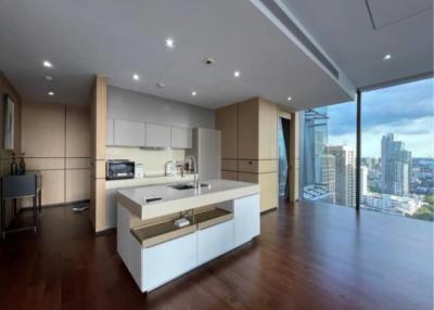 3 Bedrooms 5 Bathrooms Size 180sqm. Marque Sukhumvit for Sale 80 MB