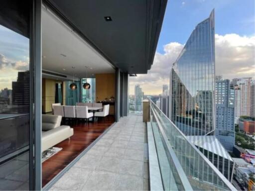 3 Bedrooms 5 Bathrooms Size 180sqm. Marque Sukhumvit for Sale 80 MB