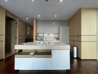 3 Bedrooms 5 Bathrooms Size 180sqm. Marque Sukhumvit for Sale 80 MB