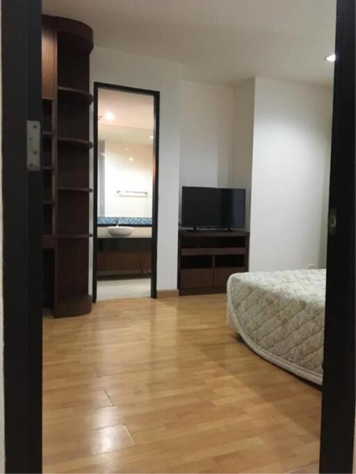 3 Bedrooms 3 Bathrooms Size 120sqm. CitiSmart Sukhumvit 18 for Rent 50,000 THB