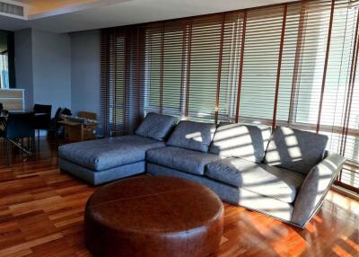 2 bedrooms / 2 bathrooms rent 126sqm for 75,000THB by Baan Rajprasong