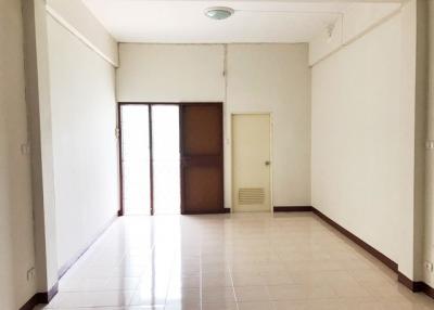 Chonnatee Condo Town, No. 136/179, 7th Floor, Building C, renovated