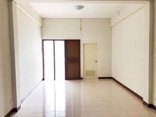 Chonnatee Condo Town, No. 136/179, 7th Floor, Building C, renovated