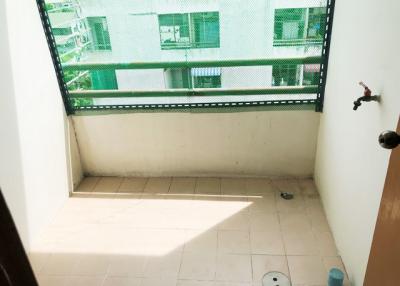 Chonnatee Condo Town, No. 136/179, 7th Floor, Building C, renovated