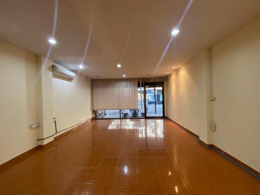 Double Commercial Unit for Sale in Pattaya