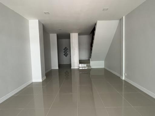 2-storey townhouse, house number 61/538, Soi 4, Lert Ubon Village - Krisana House, newly renovated,