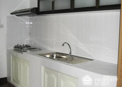 2-BR Apt. near MRT Sukhumvit (ID 511445)