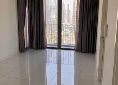 1-BR Condo at Nara 9 Sathorn-Narathiwas near BTS Saint Louis